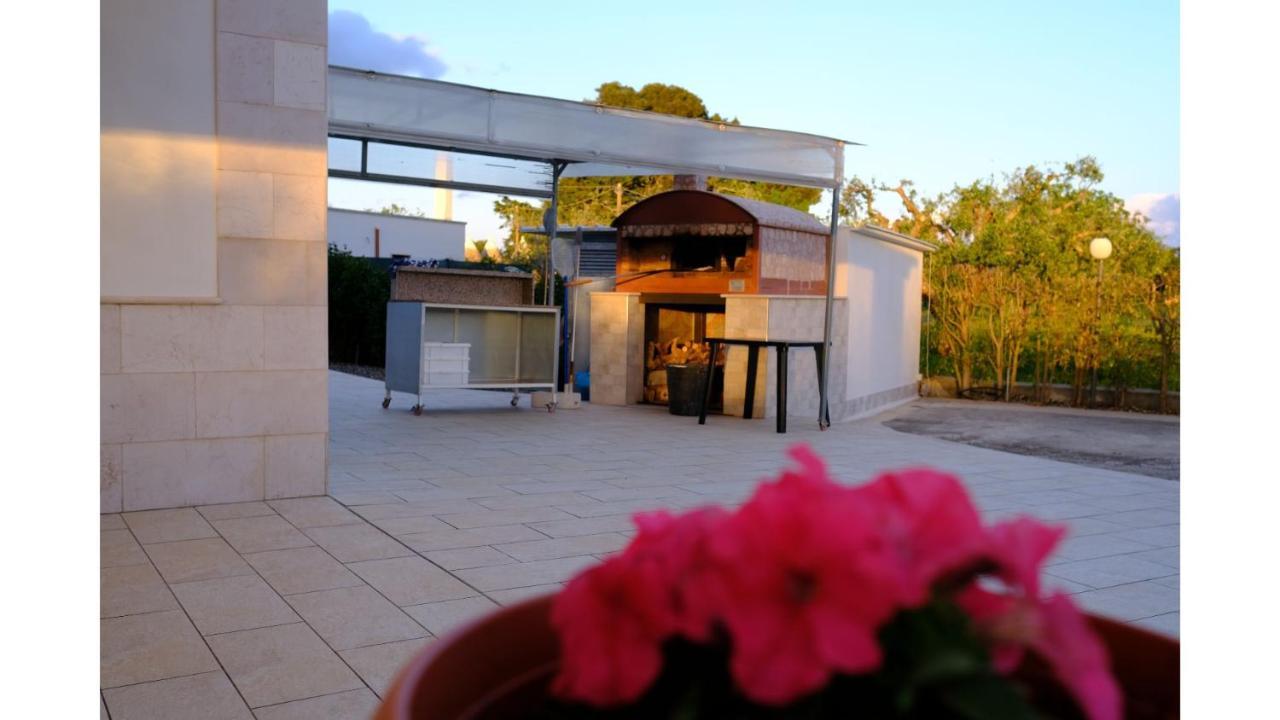 Tenuta Con Due Abitazioni Indipendenti Martina Franca Exterior foto